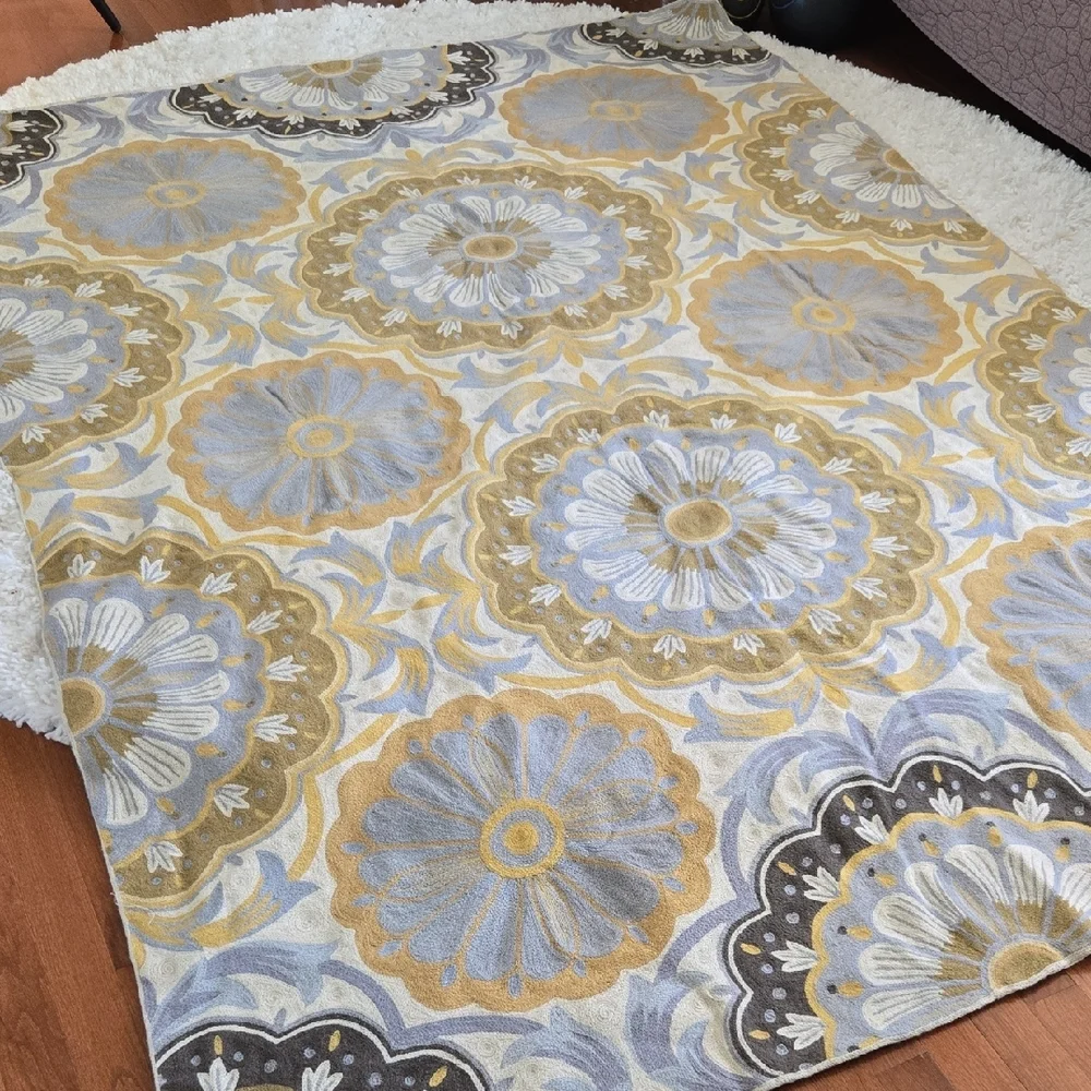 Wool Embroidery Area Rug (Approx 5'x7') - Picture 1 of 6